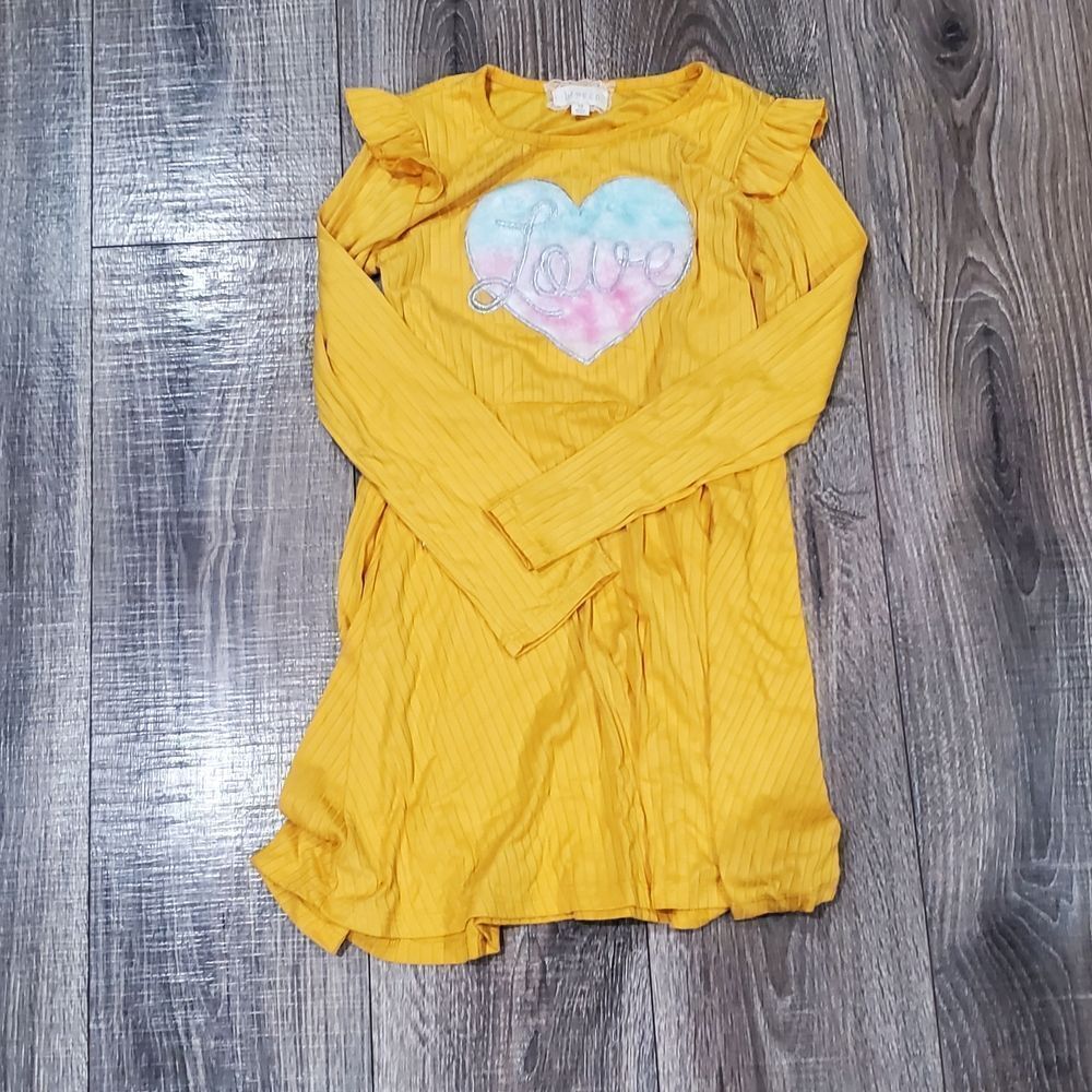Girls Dress Size 10 btween Yellow Dress with Heart Design